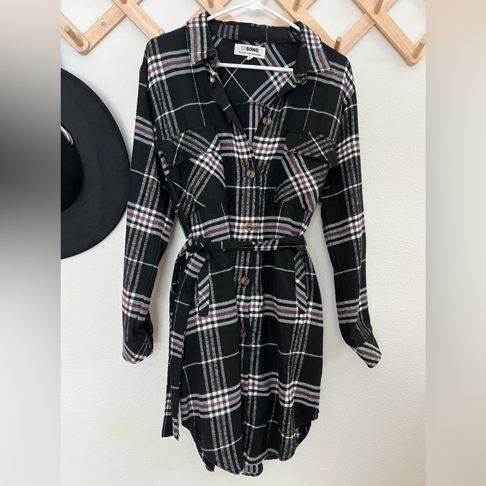 NWOT Ci Sono button down flannel dress
